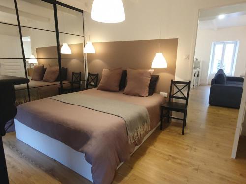 Postel nebo postele na pokoji v ubytování Hyper centre, quartier du port