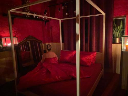 Postel nebo postele na pokoji v ubytování romantic house