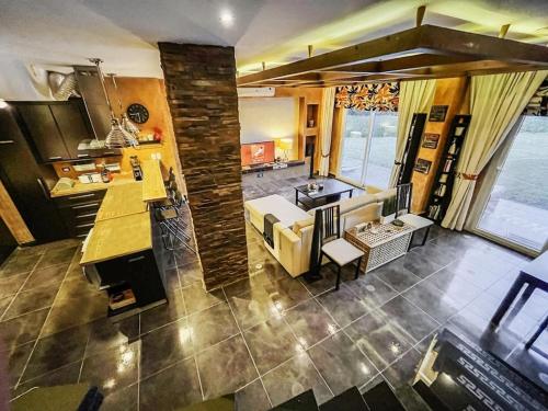 Central Luxurious Ritz Villa