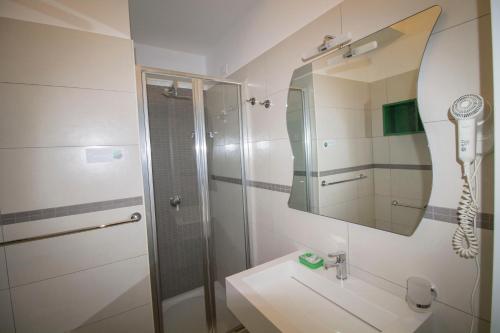 Ένα μπάνιο στο Hotel Arte Mare - camere in via del mulino 45