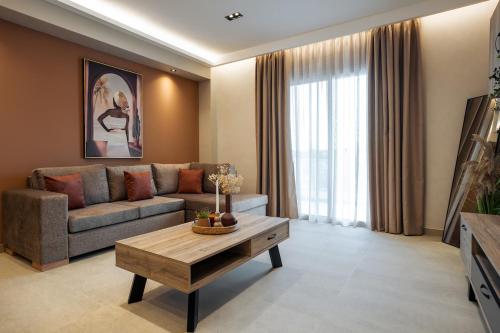 Phōs, Light Modern Living