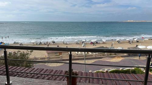 Chalet Ultra Lux,Direct sea view,2 bedrooms,for families, with passes for Gates all year and 4 pass to private beach from May till end of October Maamoura Beach شاليه الترا لوكس صف اول غرفتين و صاله مع كارنيهات شاطىء خاص من مايو لاخر اكتوبر للعائلات