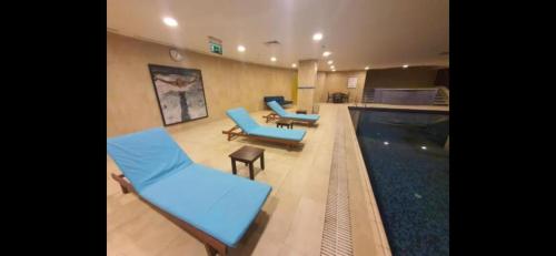 المسبح في برج داماك - عمان اللويبدة العبدلي البوليفارد أو بالجوار