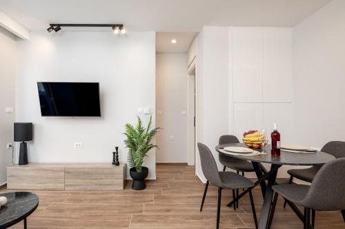 Artemis Apartments II