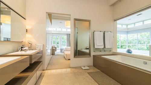 Ένα μπάνιο στο Heart Inn Haven