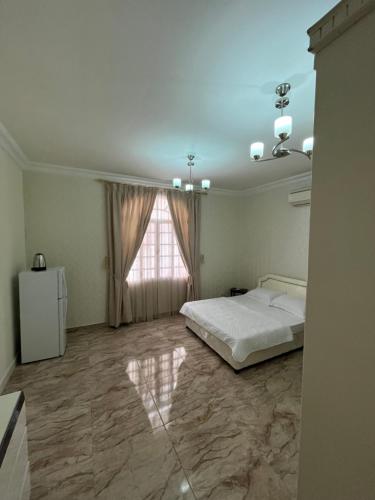 Una cama o camas en una habitación de Moon hostel