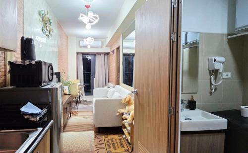 Et badeværelse på Luxe Vintage with Best View MallofAsia Airport