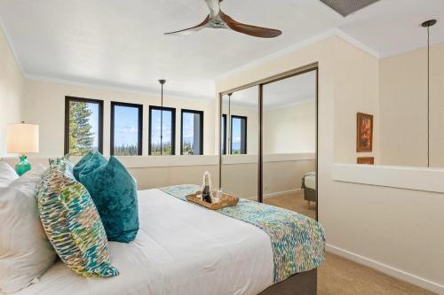 Postel nebo postele na pokoji v ubytování Kapalua Golf Villas 17T8 · KGV 17T8 Remodeled 1BD Kapalua Villa