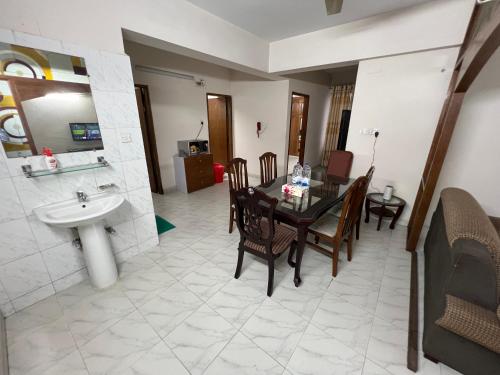 Posezení v ubytování Apartment in the Heart of Dhaka