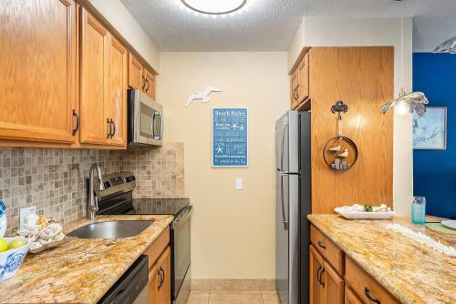 Φωτογραφία από το άλμπουμ του Lahaina Shores 413 · LS 413 Breathtaking Beachfront Remodeled St σε Wainee