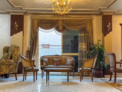 Posezení v ubytování royal pyramids palace