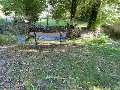 Ein Garten an der Unterkunft Chambre privée autonome