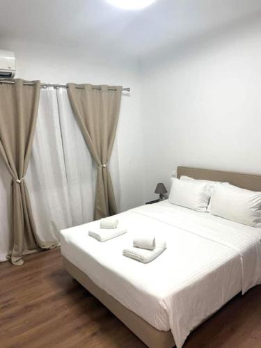 Acropolis Traditional Stoney Retreat