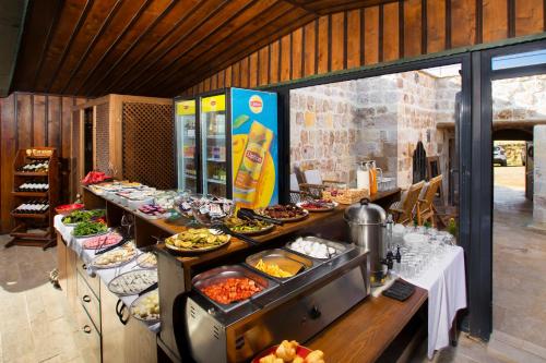 Φαγητό σε αυτό το ξενοδοχείο ή κάπου εκεί κοντά