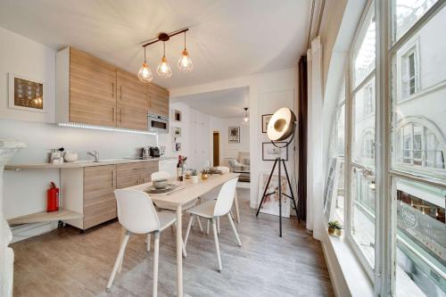 Historical apartment in the heart of Paris - 1
