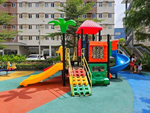 Herní místnost nebo prostor pro děti v ubytování Meraki Stays - ISLA - SMDC Hope Residences