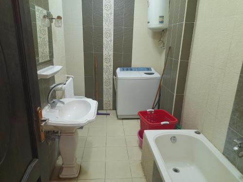 Koupelna v ubytování Shaer House
