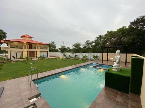 Bazén v ubytování Uk casa nebo v jeho okolí