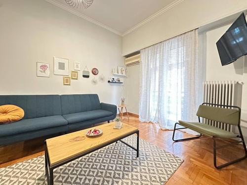 Cozy Athenian Nest Getaway