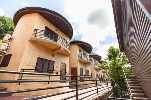 Φωτογραφία από το άλμπουμ του Volta Serene Hotel σε Trofwi