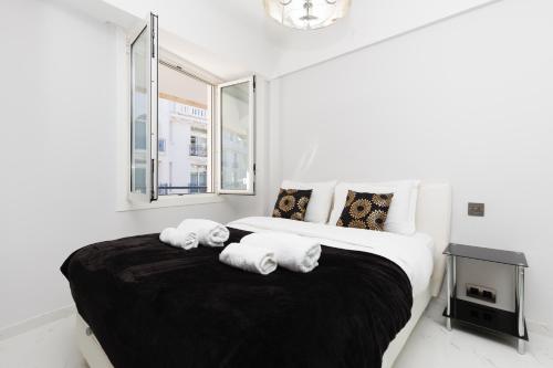Prestige Azur YourHostHelper