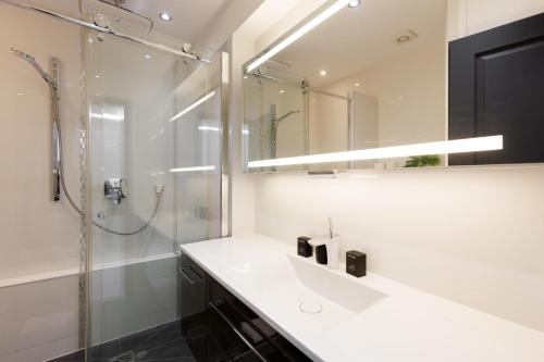 Prestige Azur YourHostHelper