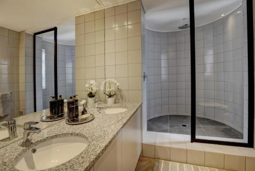 Ένα μπάνιο στο Modern 3-Bedroom Home in Arbour Nature Estate