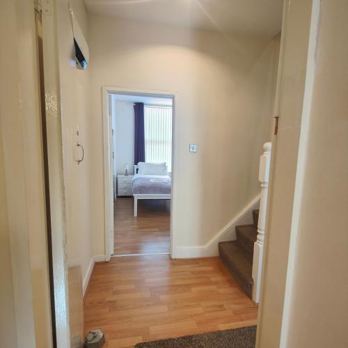 Home from home - 2 bedroom apartment photo 13