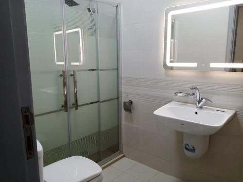 Phòng tắm tại Private villa with pool in Deadsea Jordan