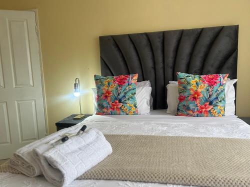 マンジニにあるPink Lopez Guest Houseのギャラリーの写真