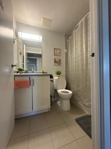 Koupelna v ubytování Beautiful, Cozy and Convenient Home