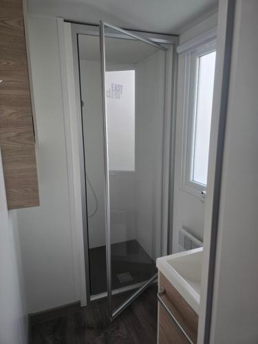 Koupelna v ubytování Mobil home 8 personnes Gastes