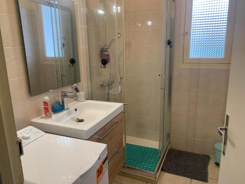 Ένα μπάνιο στο maison en face de la mer