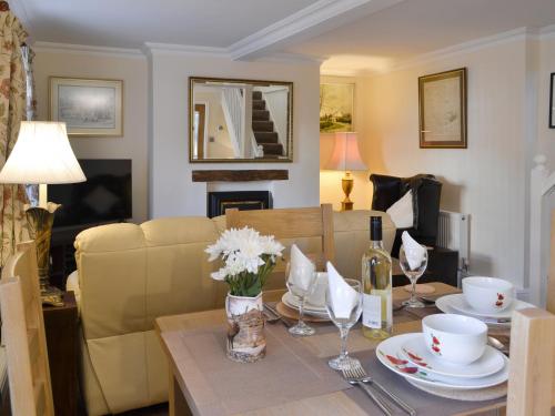 Posezení v ubytování Benny's Cottage