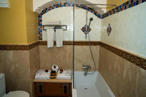 Ένα μπάνιο στο Palais Zahia Hotel & Spa