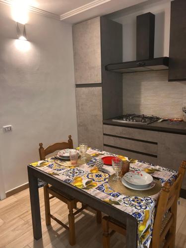 O bucătărie sau chicinetă la Casa Cristina2