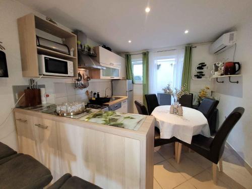 ApartmentsPauletic 10849