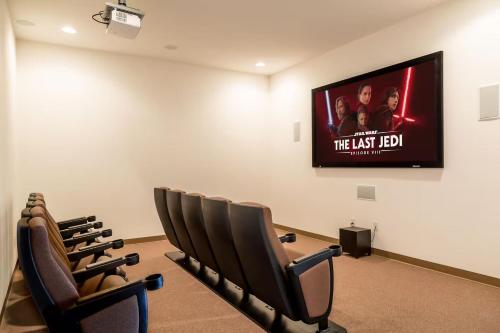 Family-Friendly Apartment Near Disney & Universal photo 10