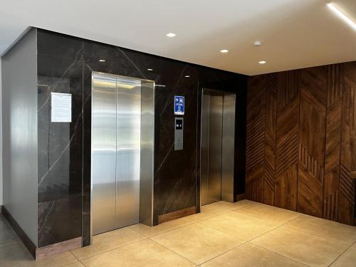 Photo de la galerie de l'établissement Departamento la Carolina - Centro financiero y comercial Quito, à Quito