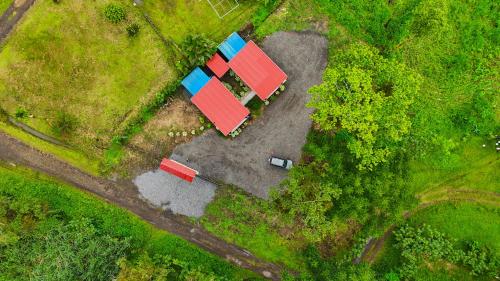 Blick auf Refugio Las Cortezas aus der Vogelperspektive