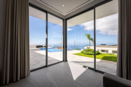 Villa Matias - Private pool and family comfort