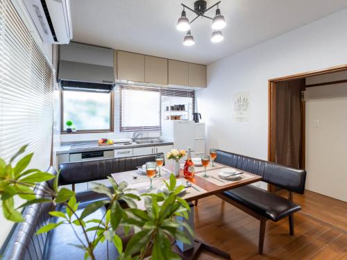 Posezení v ubytování 海街ゲストハウス