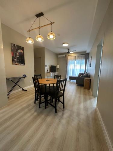 Χώρος καθιστικού στο Alanis Klia Ggpo 3br 2b Netflix Wifi