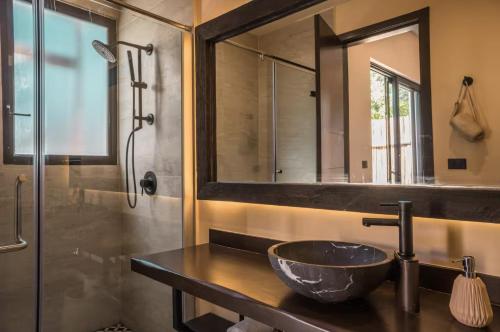 Koupelna v ubytování Enchanting 4BR VillaΔ Pool& RooftopΔPrime location