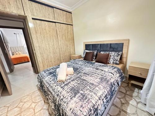 Postel nebo postele na pokoji v ubytování Close to airport, easy access to Medina