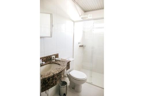 Koupelna v ubytování DS2 - 2 Dorm PIscina AR WIFI Churrasqueira - BRUNO KLEMTZ