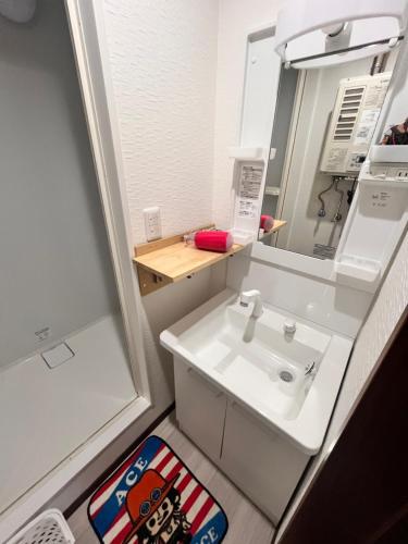 Ένα μπάνιο στο Tomoeドットコム2 onepiecehouse