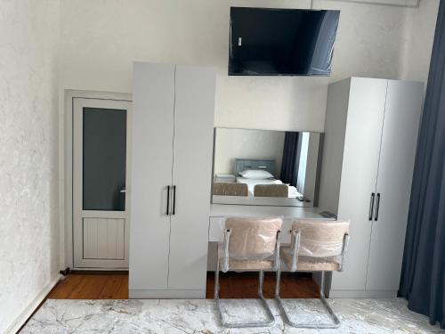 Φωτογραφία από το άλμπουμ του Hovli Hostel σε Salor Bekati