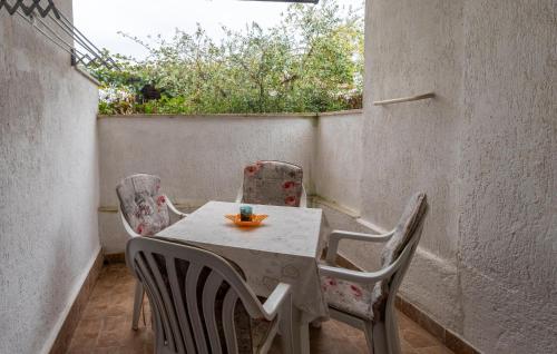 Nice Apartment In Porec With Wifi