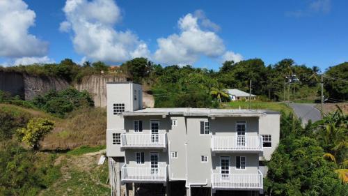 Φωτογραφία από το άλμπουμ του Anne's Emerald Tranquility Villas σε Laborie